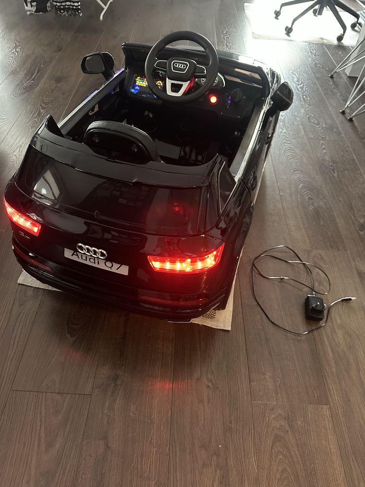 Auto elektryczne dla dziecka Audi Q7 czarne na akumulator model HL159
