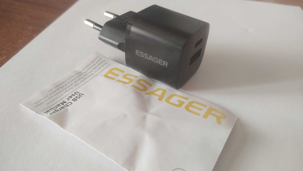 Зарядное устройство для быстрой зарядки телефона Essager