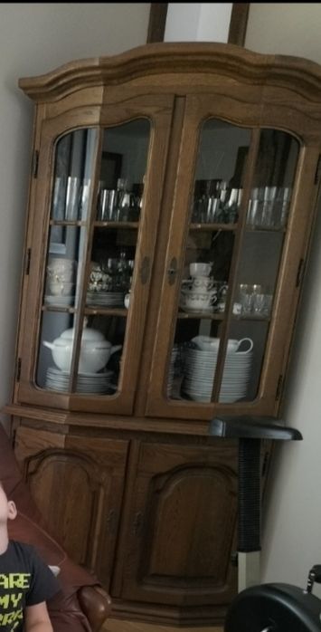 Drewniana witryna narożna do salonu- reserwacja - rezerwacja