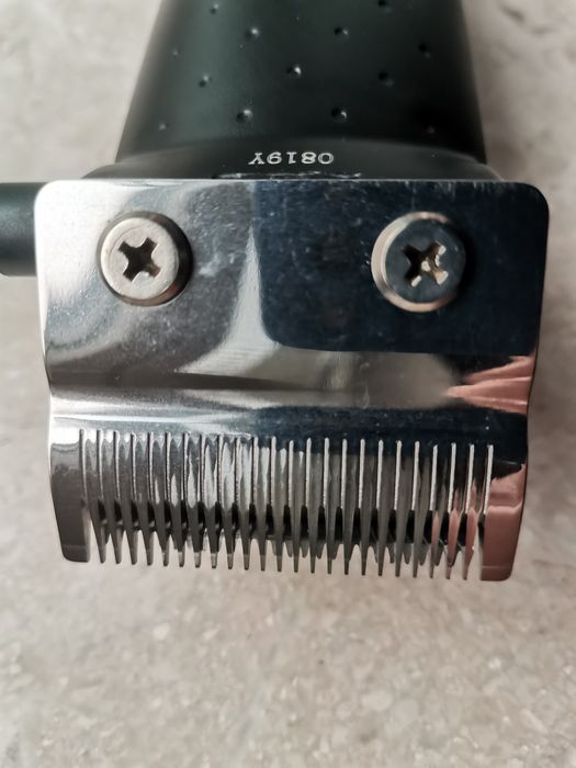 Машинка для стрижки BabyLiss men t105a 
Машинка для стрижки волос, Кра