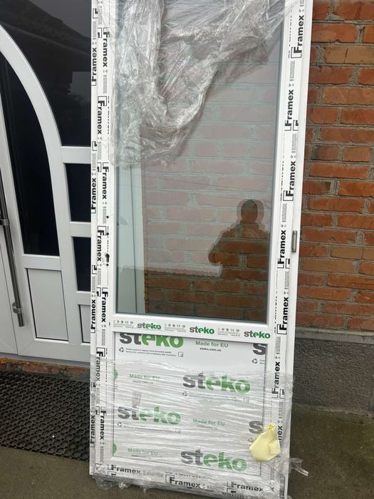 Двері металопластикові