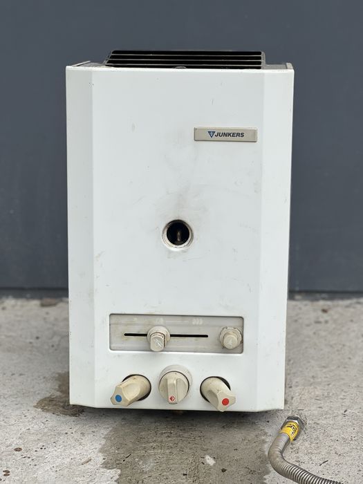 Газова      колонка    .