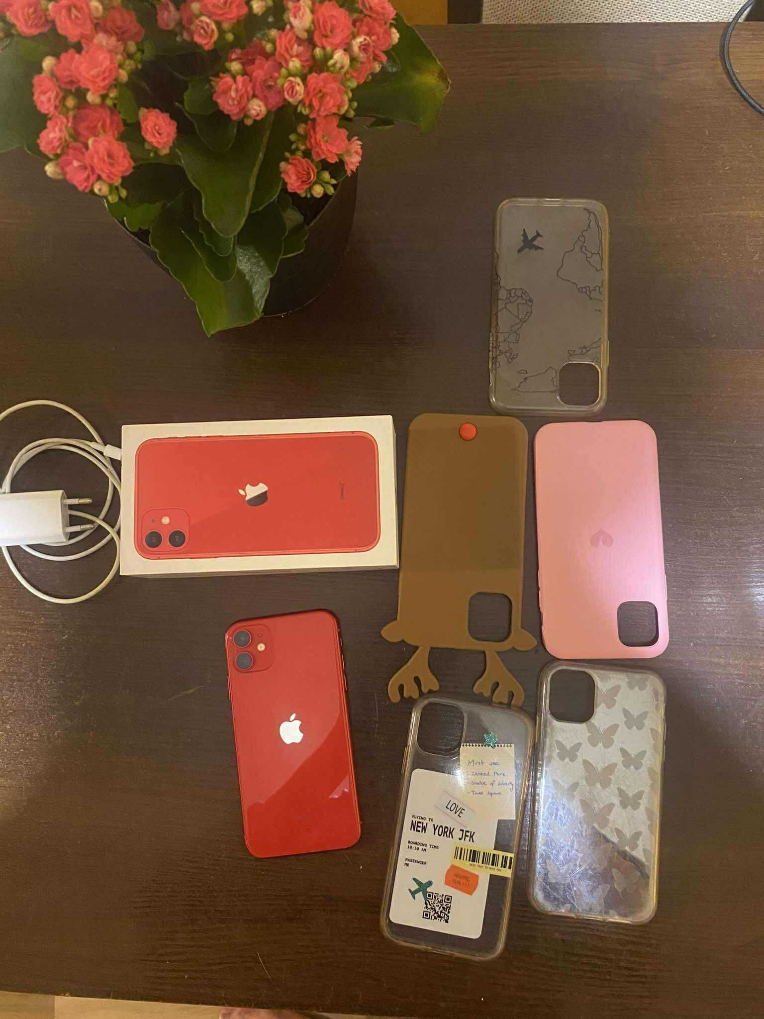 iPhone 11 - Czerwony 64GB Piękny Stan + 5 Etui