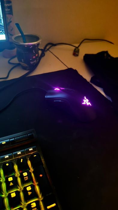 Razer DeathAdder V2 — 20.000 DPI • RGB • Perfeito estado