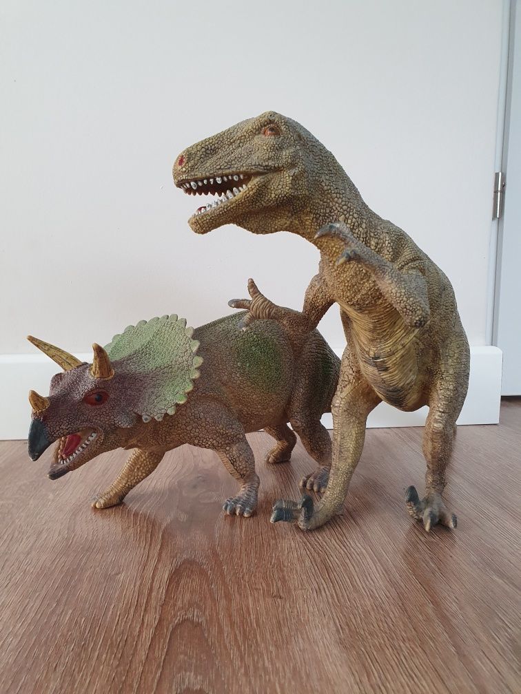 Dinozaury figurki