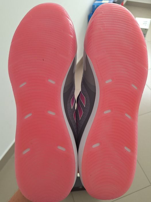 ADIDAS FEVERNOVA COURT 
Rozmiary 44; 42
Cena: 200zł.