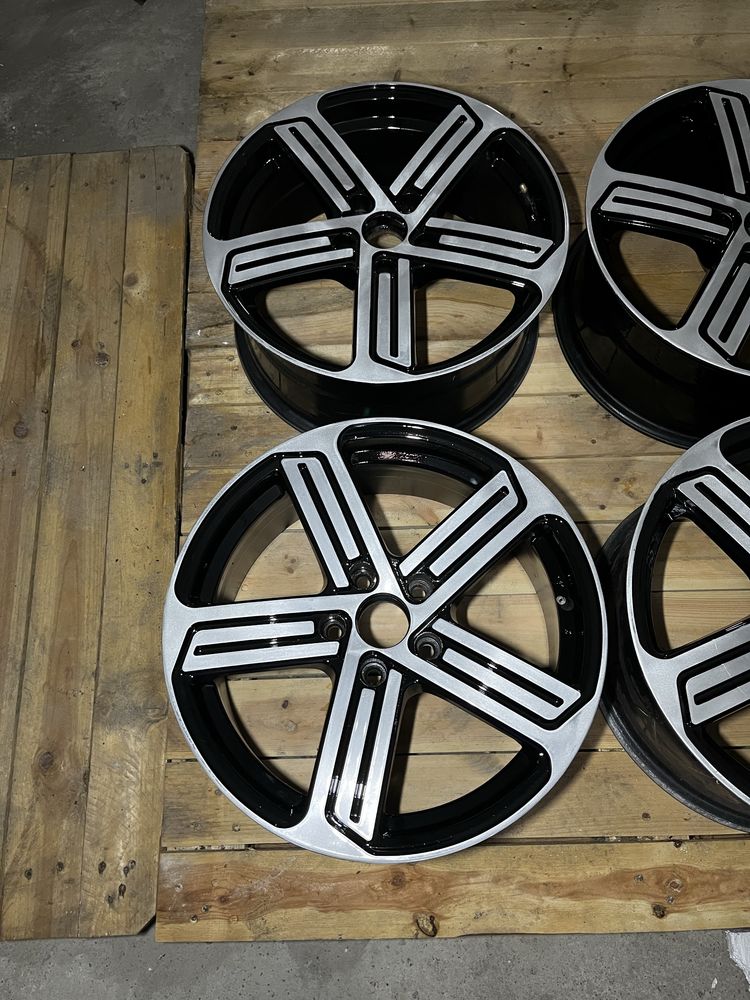 Felgi Aluminiowe komplet 5x112 17” 7,5” Golf R