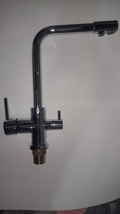 Torneira misturadora com dois manipulos para filtros