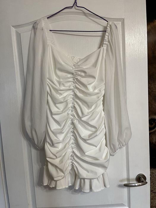 Продам платье белое