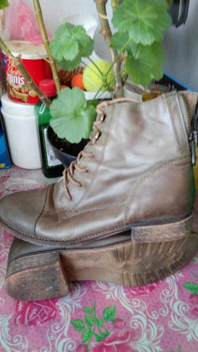 Напівчобітки жіночі POELMAN 39 розмір, м’які, каблук 2,5 см