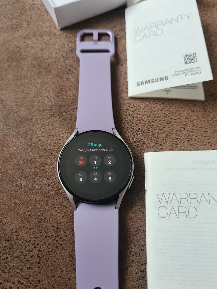 Смарт-часы Samsung Galaxy Watch 5 40mm, Новые, куплены в Европе