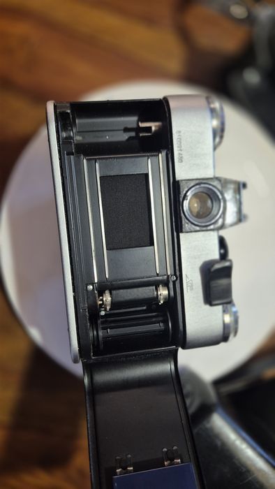 Zenit E wraz z obiektywem Helios 44-2 plus etui