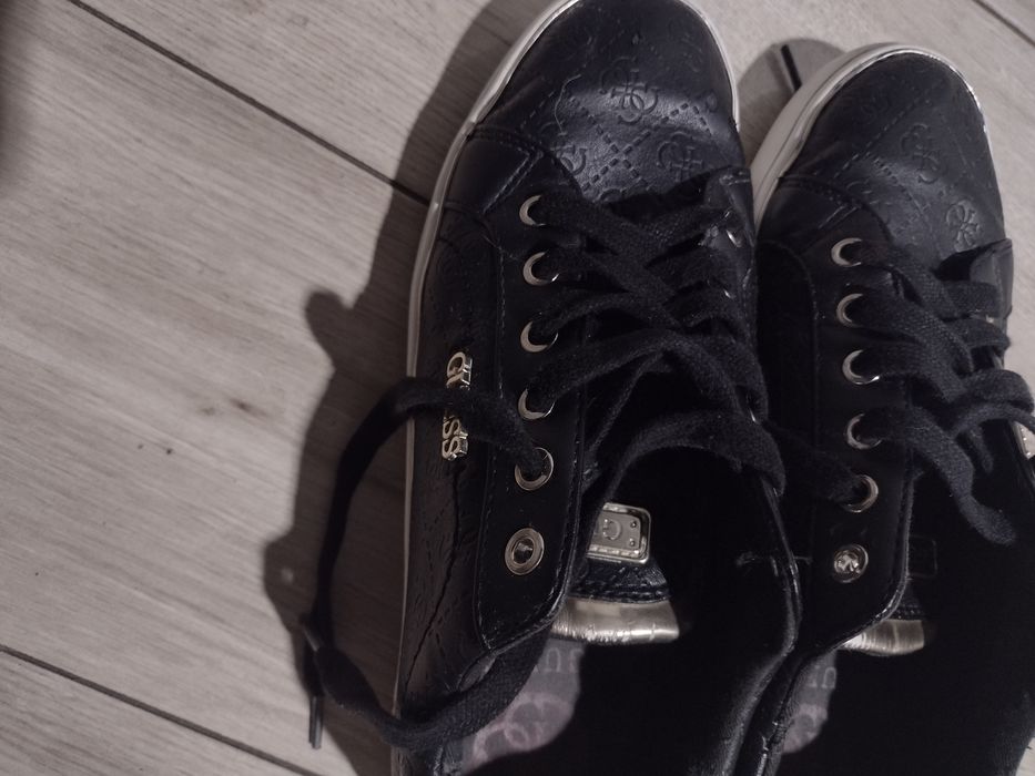 Buty Guess w bardzo dobrym stanie