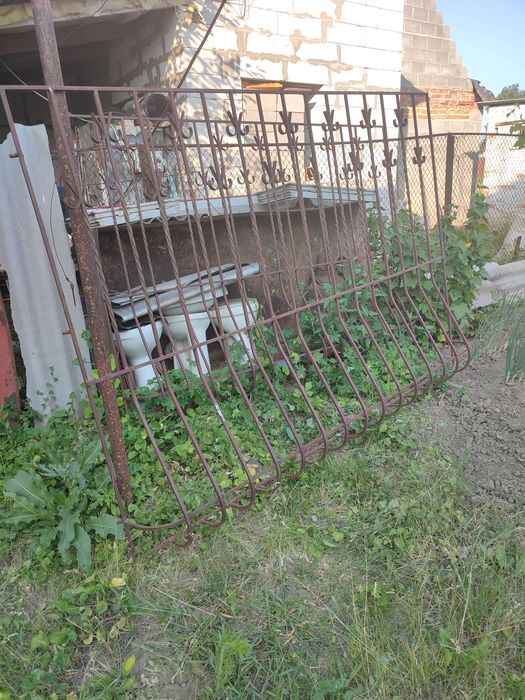 Решотки  (грати) кованые  на  окона