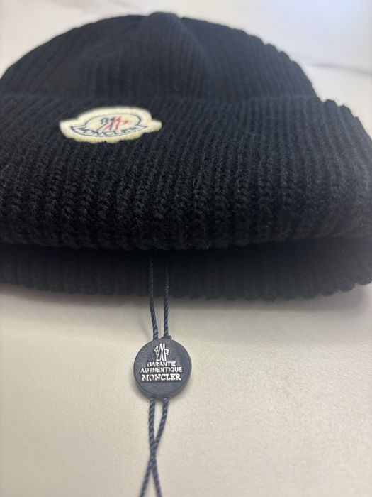 Szprzedam Czapke  moncler