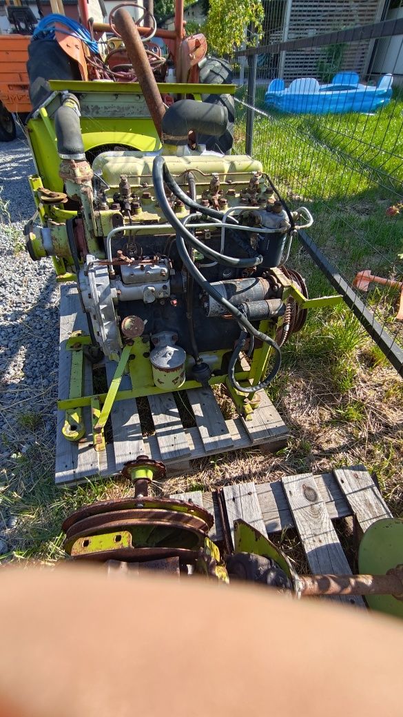Silnik Perkins czterocylindrowy typ 4.236 Claas