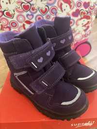 Зимові черевики SuperFit для дівчинки