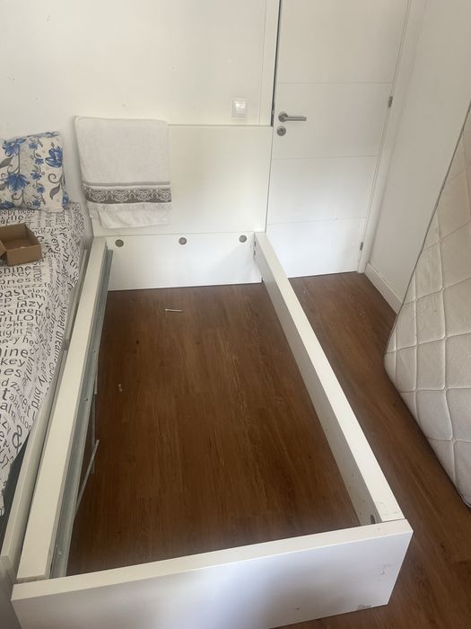 Cama de solteiro ikeia