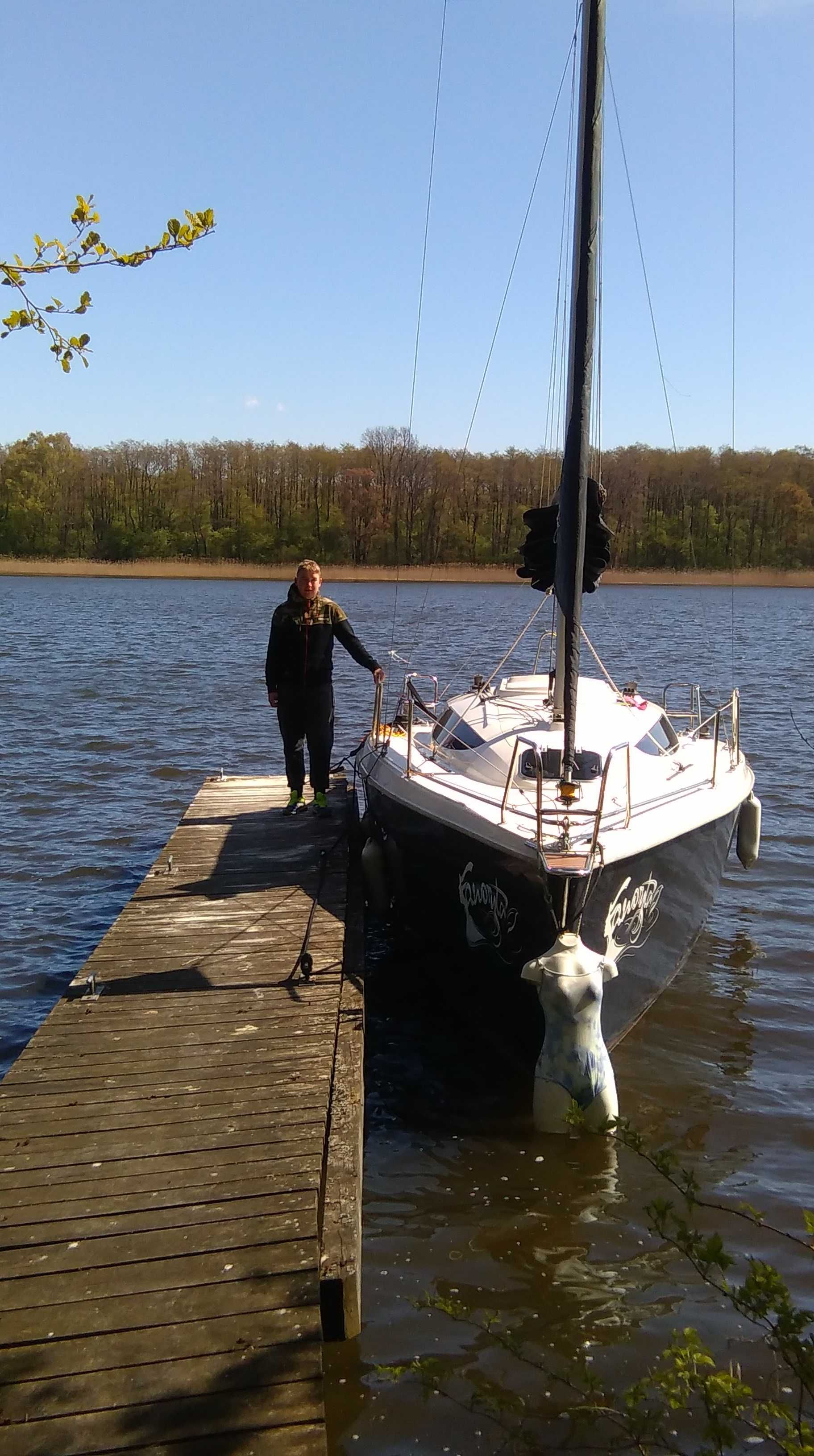 Sprzedam Jacht Focus 800 kompletny gotowy do sezonu