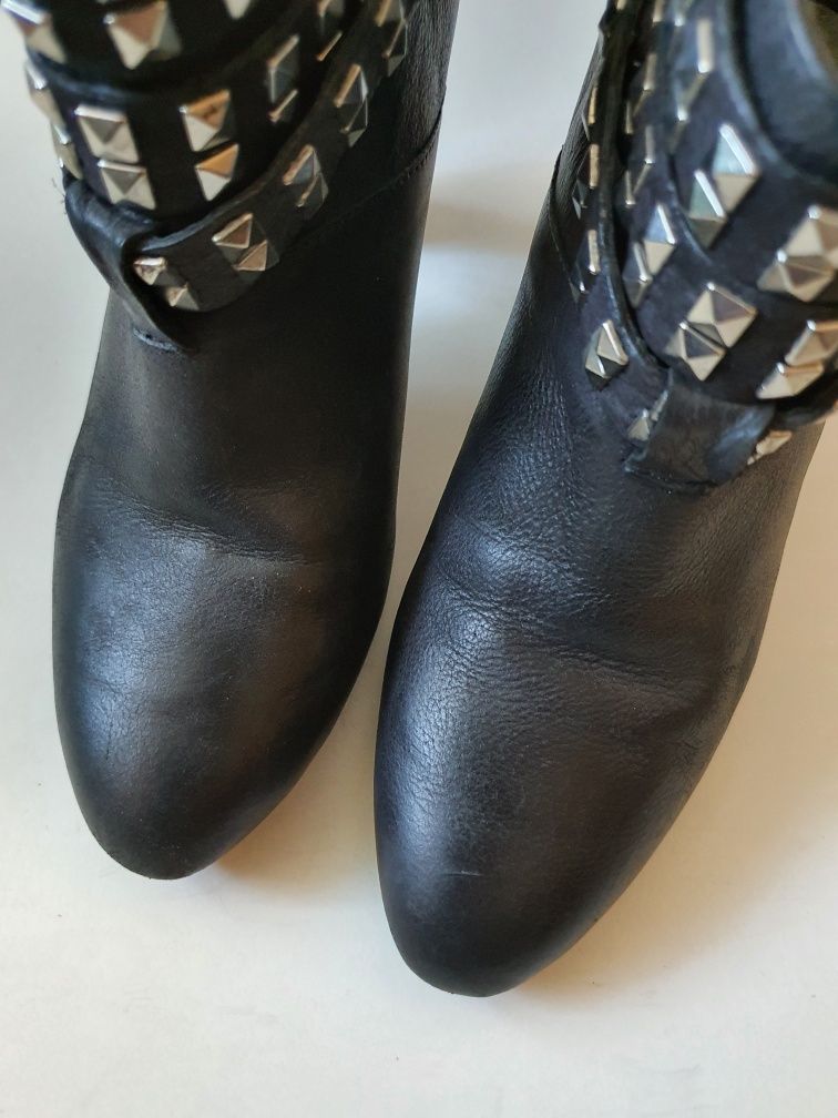 Botki z ćwiekami Zara 39r