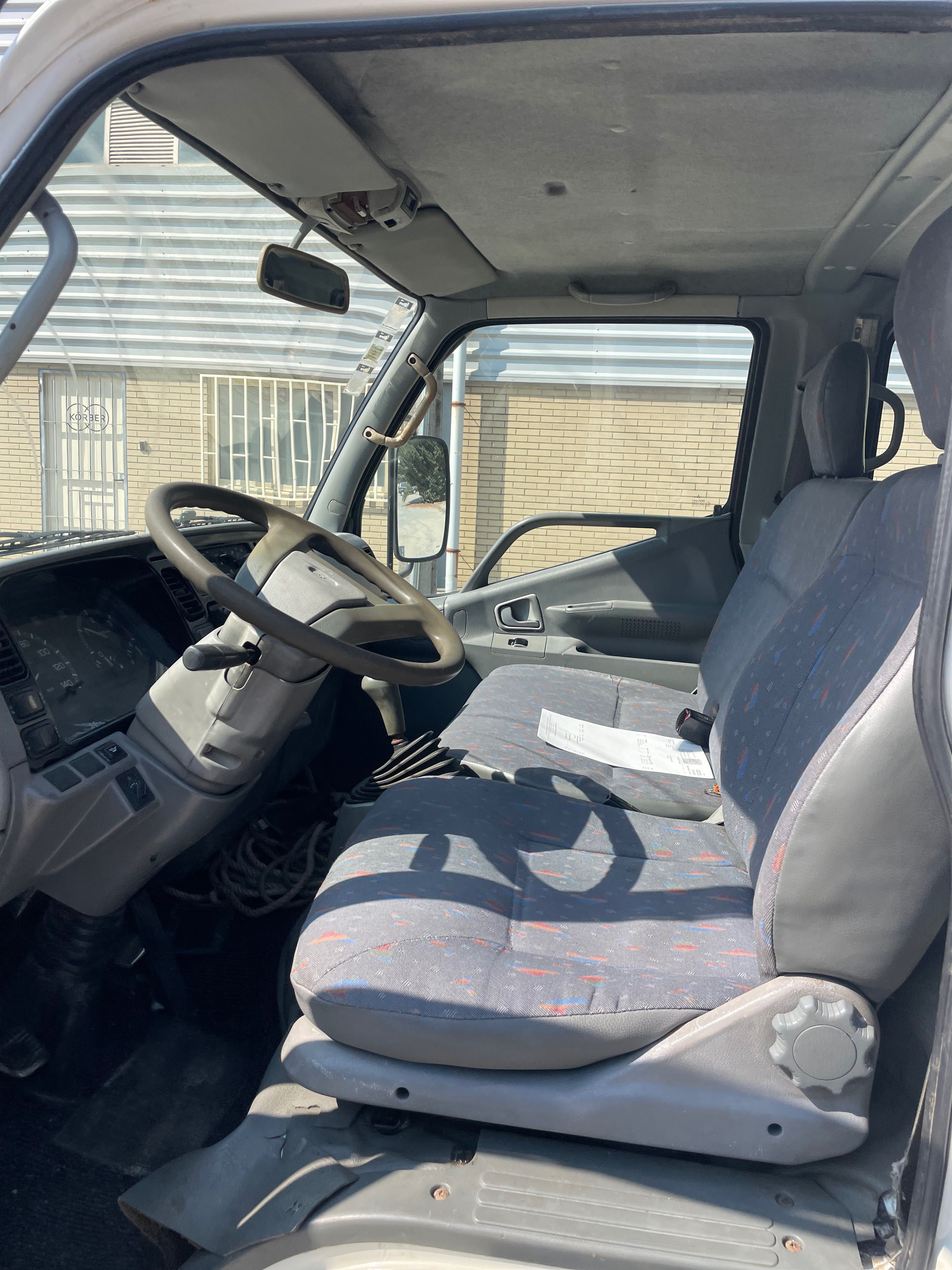 Mitsubishi cantar cabine dupla
