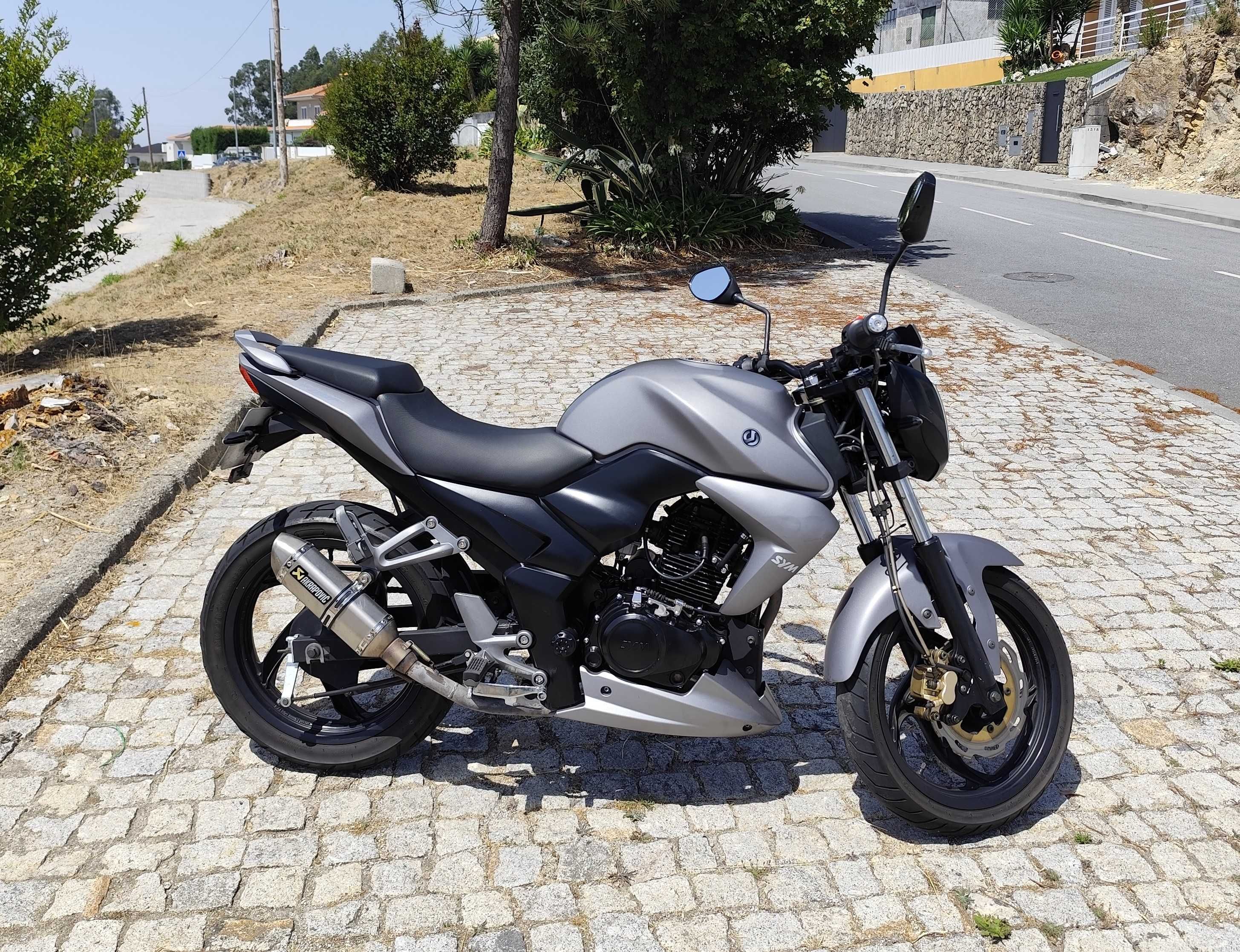 Sym Wolf 125 em bom estado
