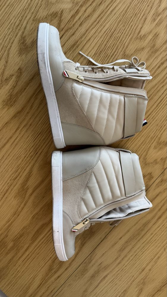 Beżowe sneakersy na koturnie Tommy Hilfiger, r. 39