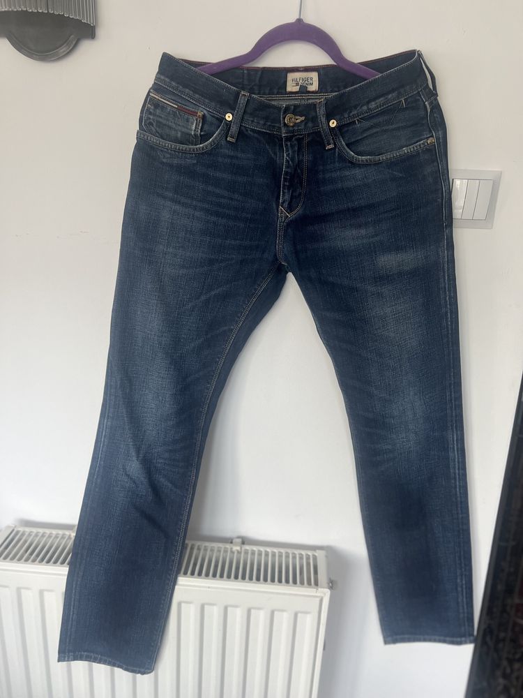 Hilfiger jeansy męskie 30/32 granatow 85