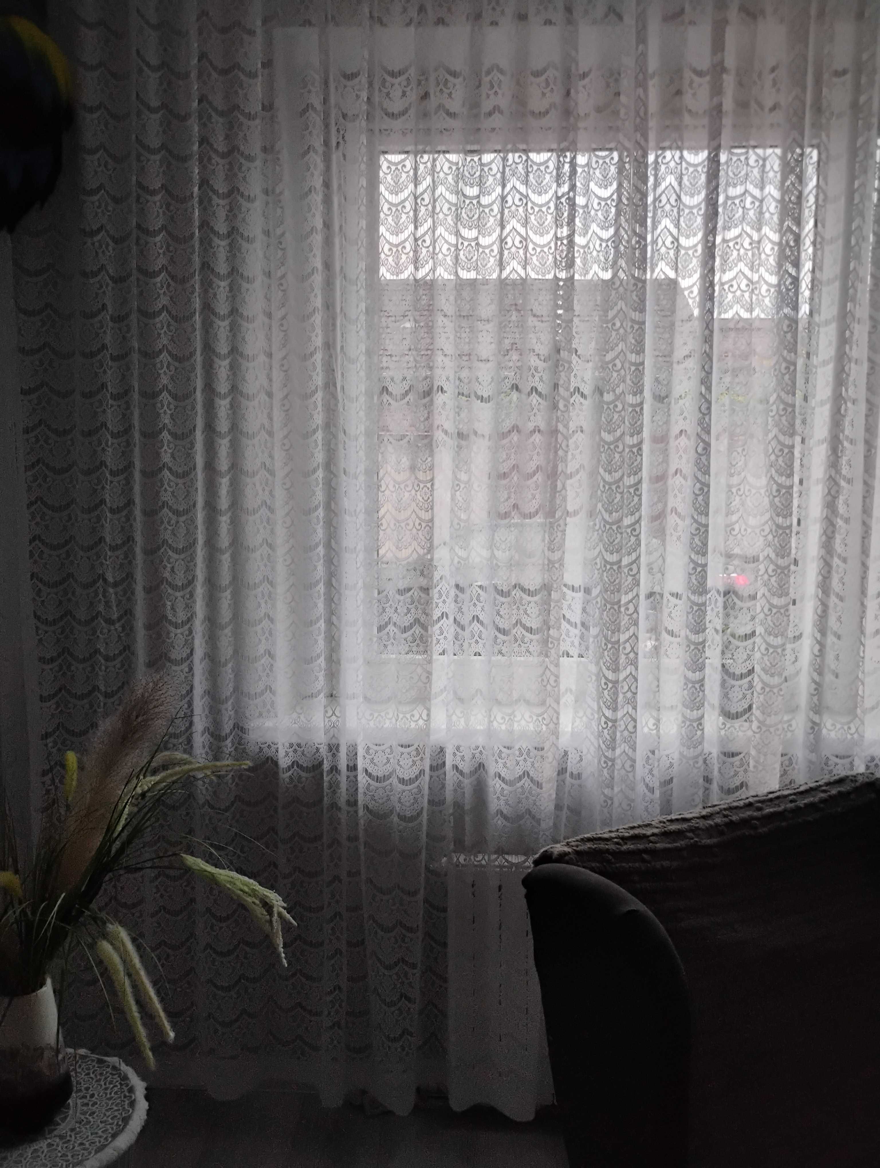 Sprzedam firane szer 3m dl 2.50 m