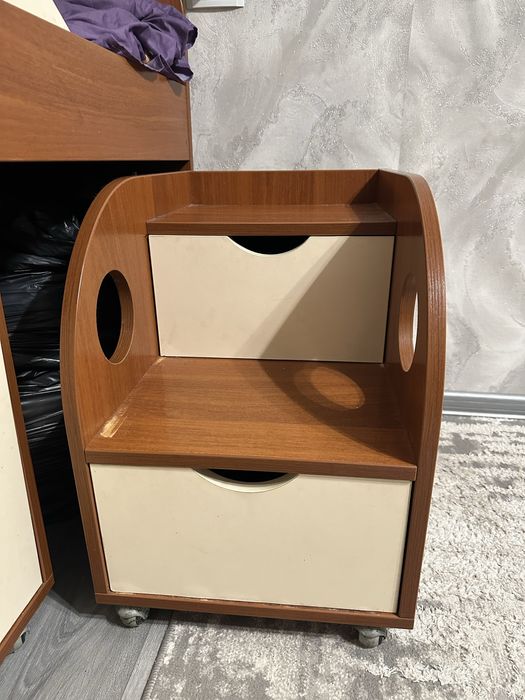 Дитяче ліжко з шухлядами