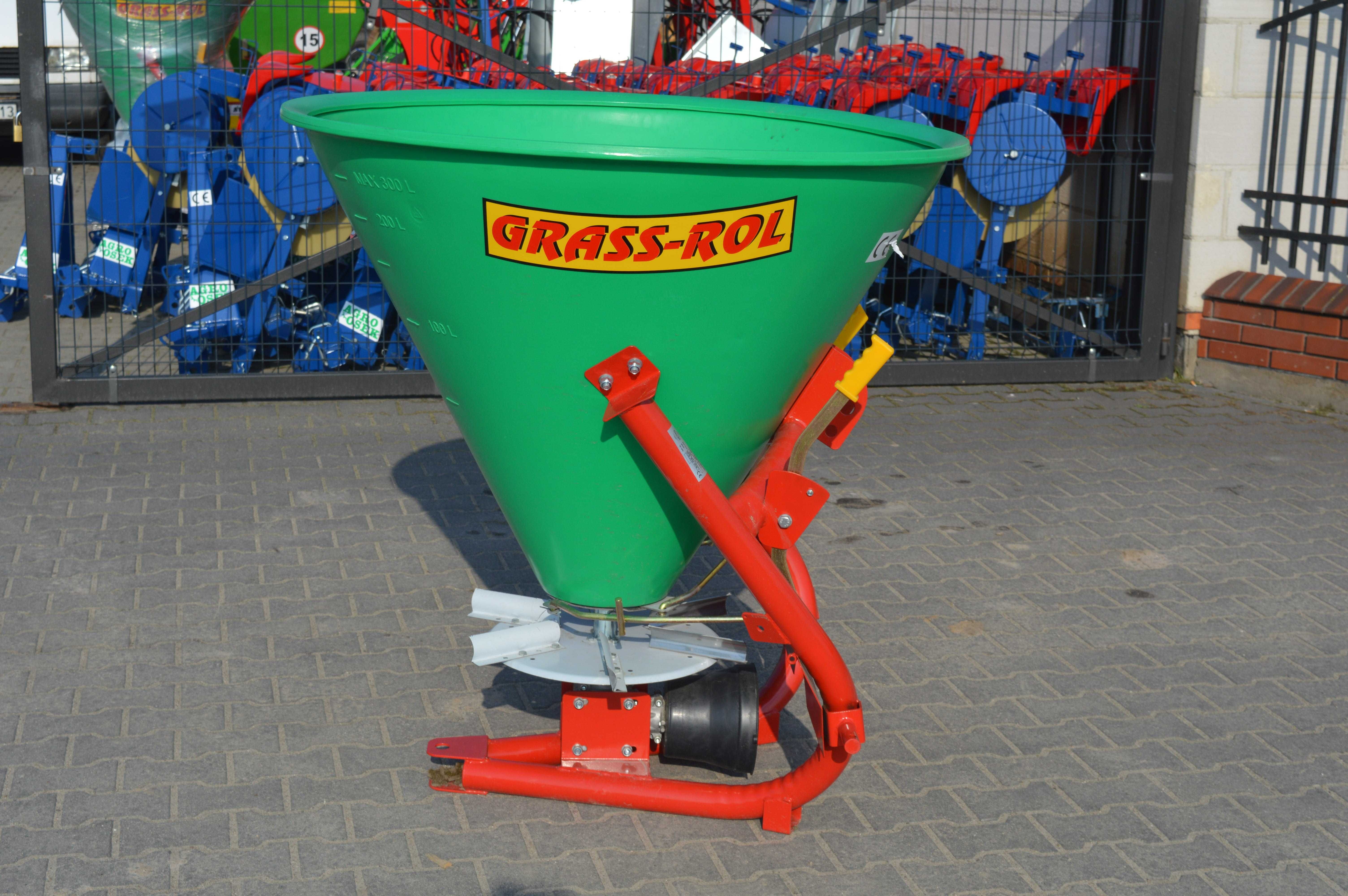 Rozsiewacz nawozu LEJ LEJEK 300kg GRASS-ROL
1 100 zł