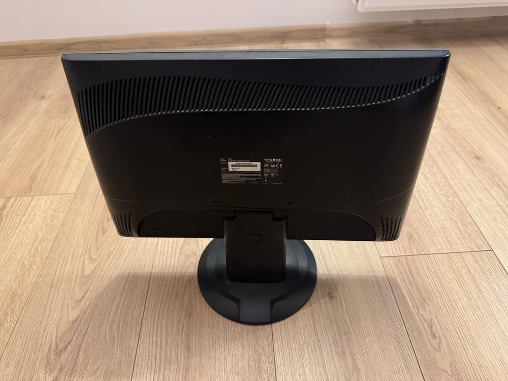 Monitor hyundai x96W