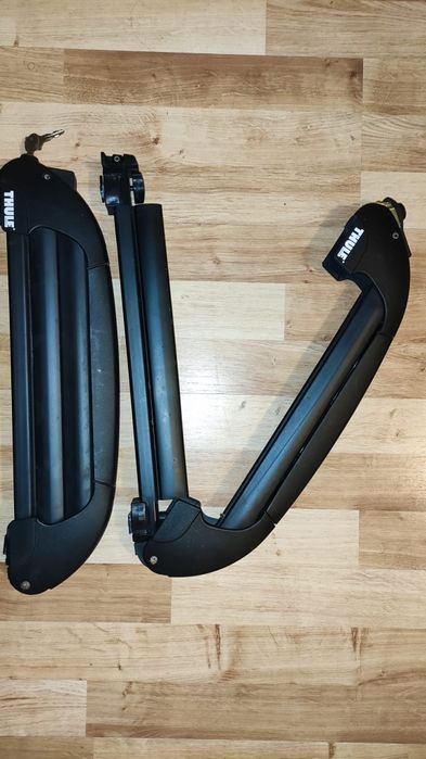 Uchwyt na narty Thule, na bagażnik dachowy / relingi