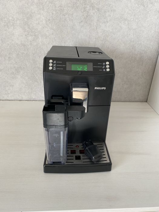 Кавомашина Saeco/Philips Minuto Cappuccino є Вибір