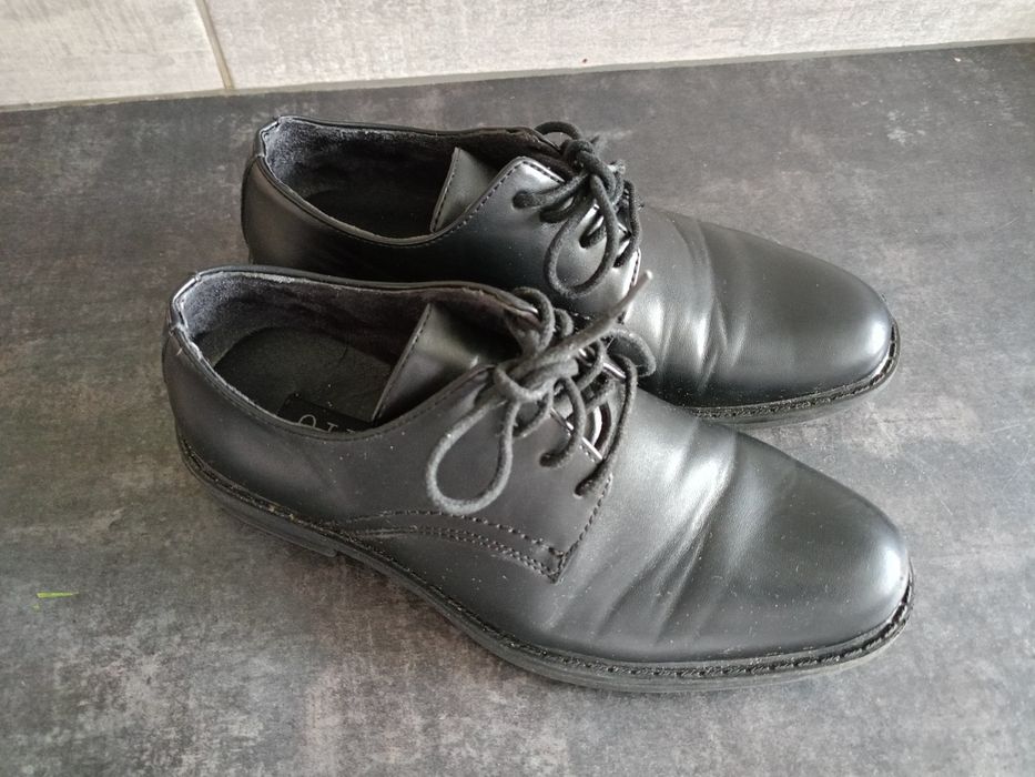 Buty chłopięce do garnituru, rozm 35