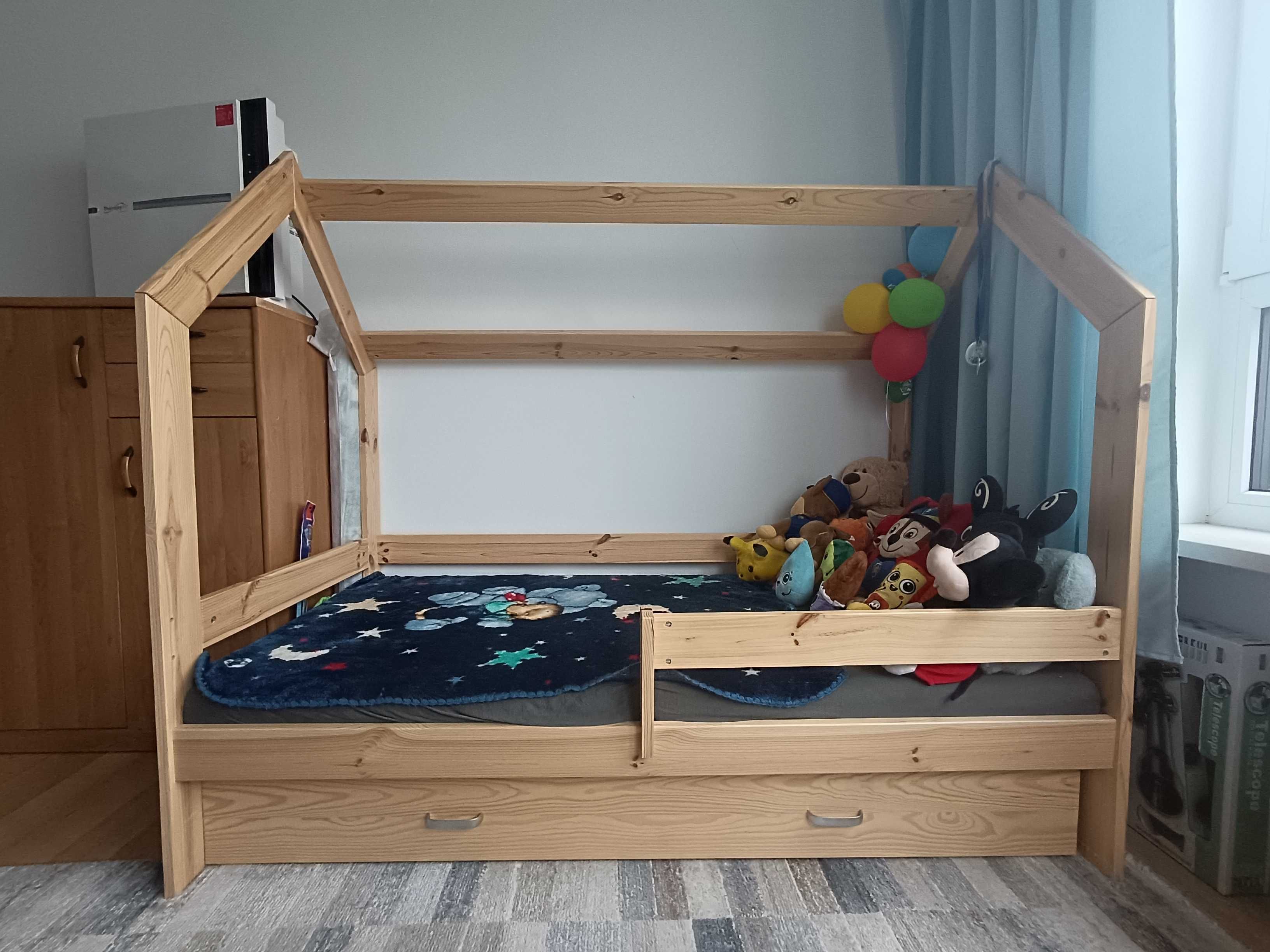 Sprzedam łóżko domek