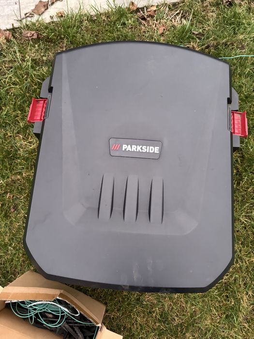 Robot koszacy parkside 1000 z garazem. Robot nowy.