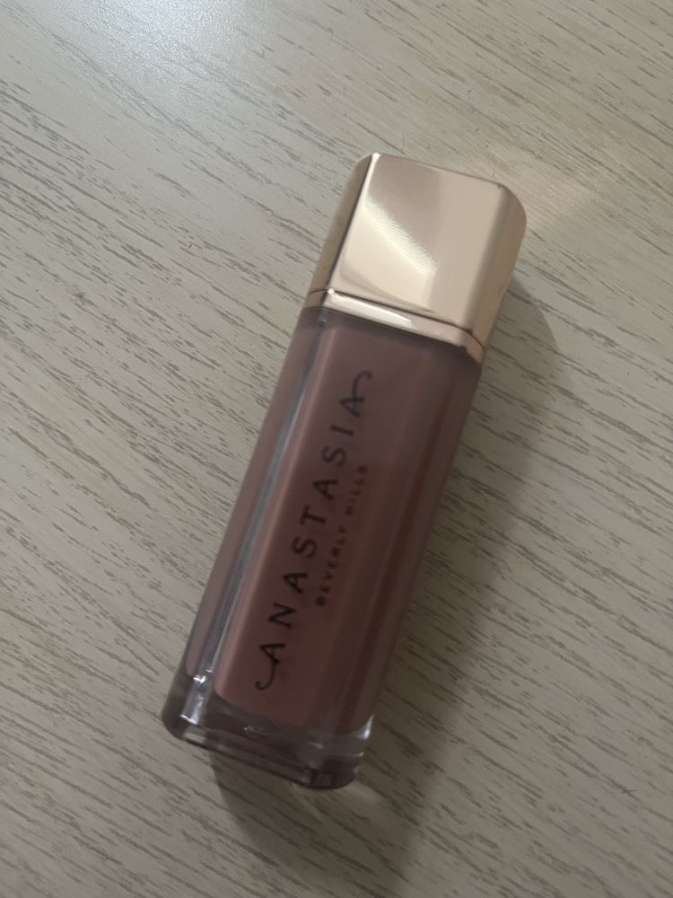 Anastasia beverly hills pure hollywood pomadka szminka w płynie