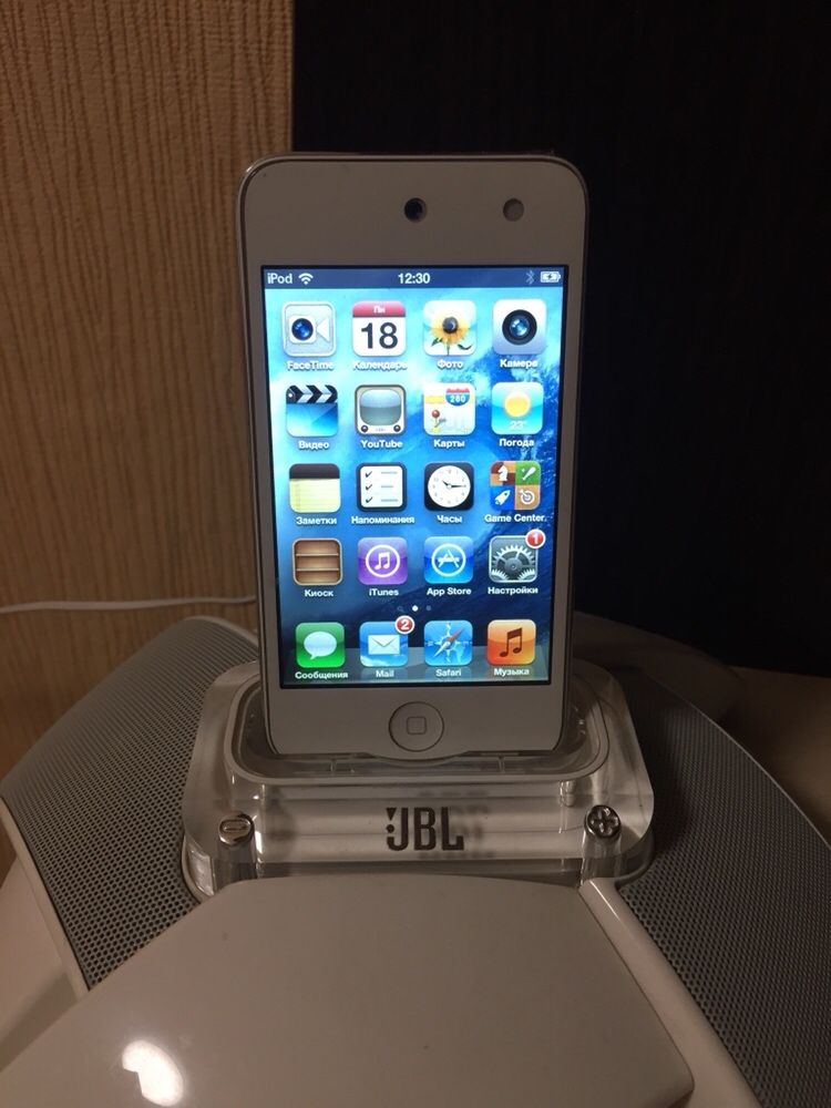 iPod 4+ Акустическая система JBL ON STAGE IV WHITE