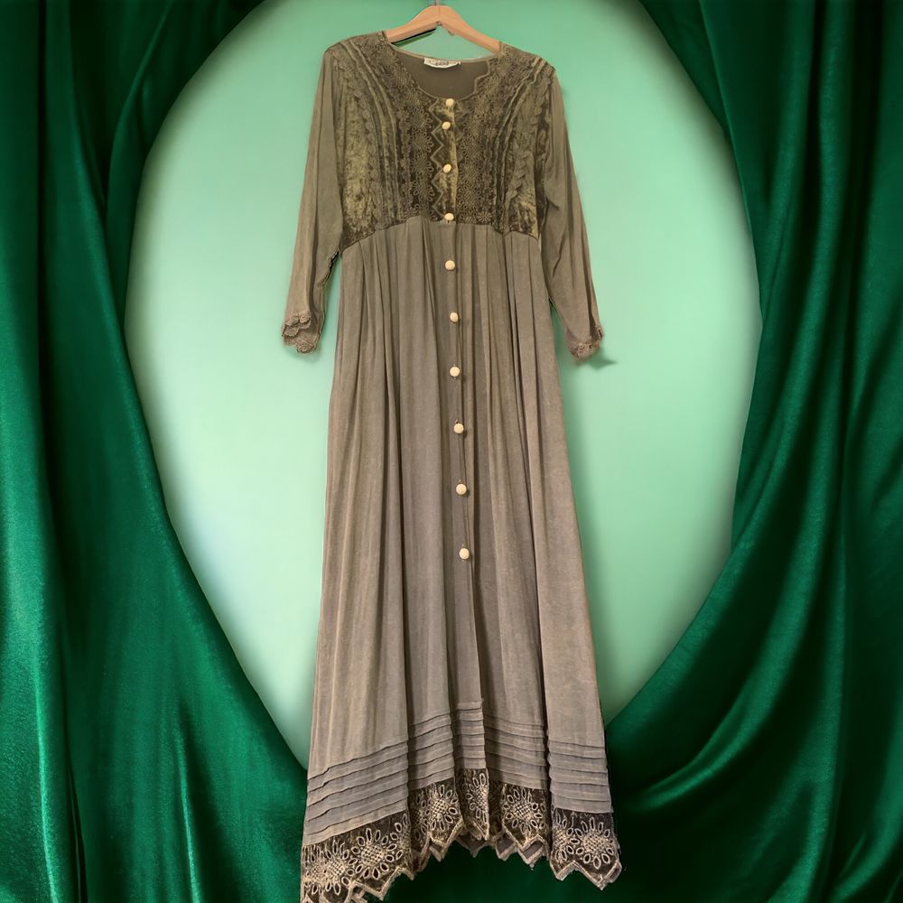Włoska sukienka vintage zapinana na guziki