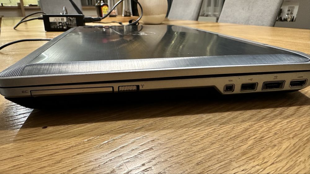 Laptop DELL  Latitude E6520 i5