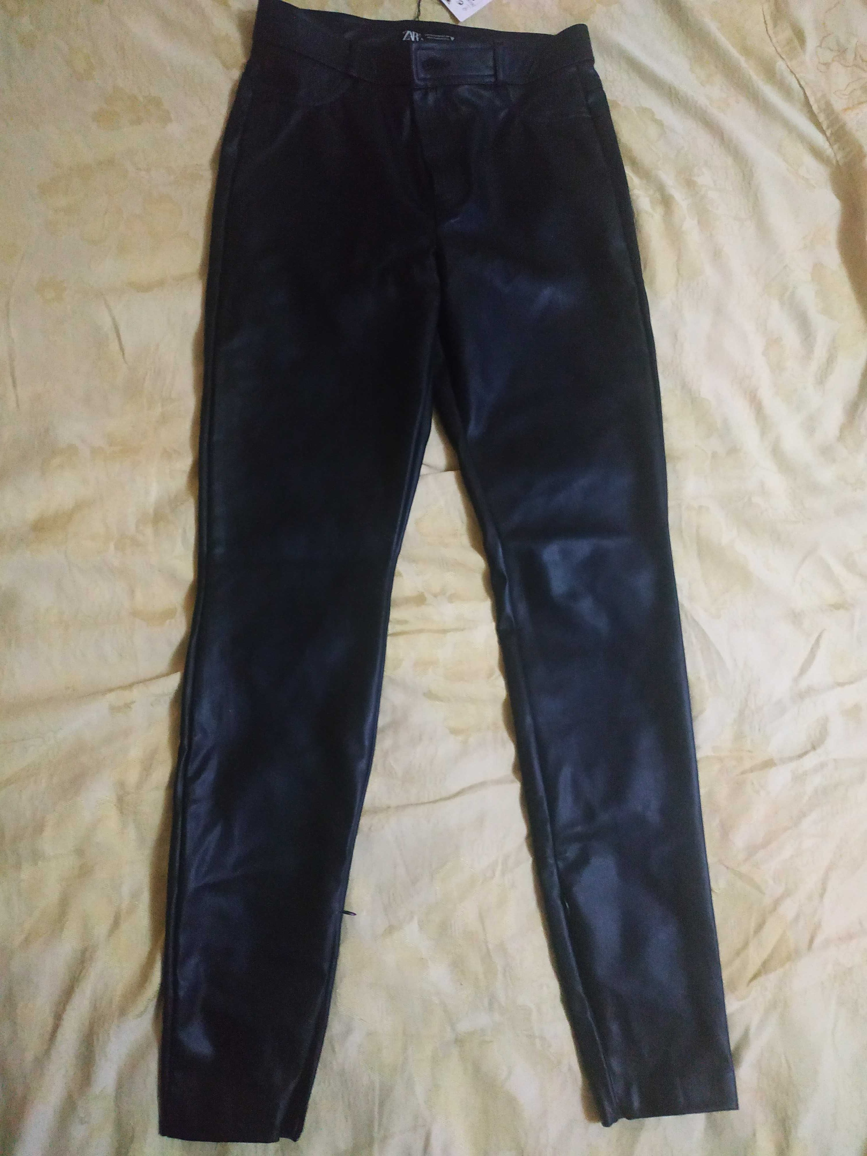 Кожаные фирменные утеплённые брюки с высокой посадкой ZARA