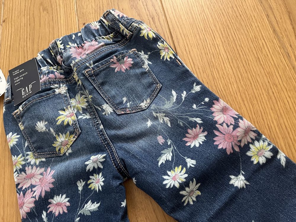 Nowe legginsy/spodnie/jeans podobne Zara rozmiar 104