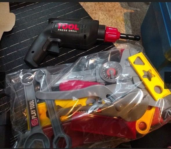 Zestaw Warsztatowy dla Dzieci w Walizce - Skrzynka z Narzędziami