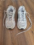 Buty sportowe Adidas Response  39,5 jasnoszare