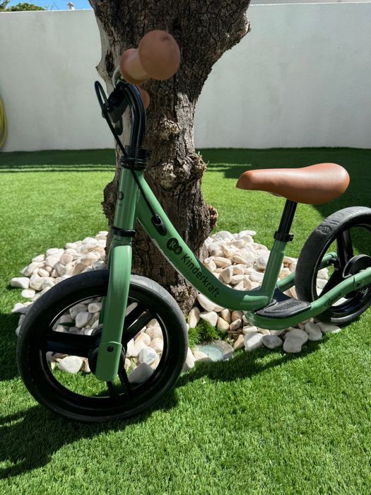 Bicicleta para crianca nova