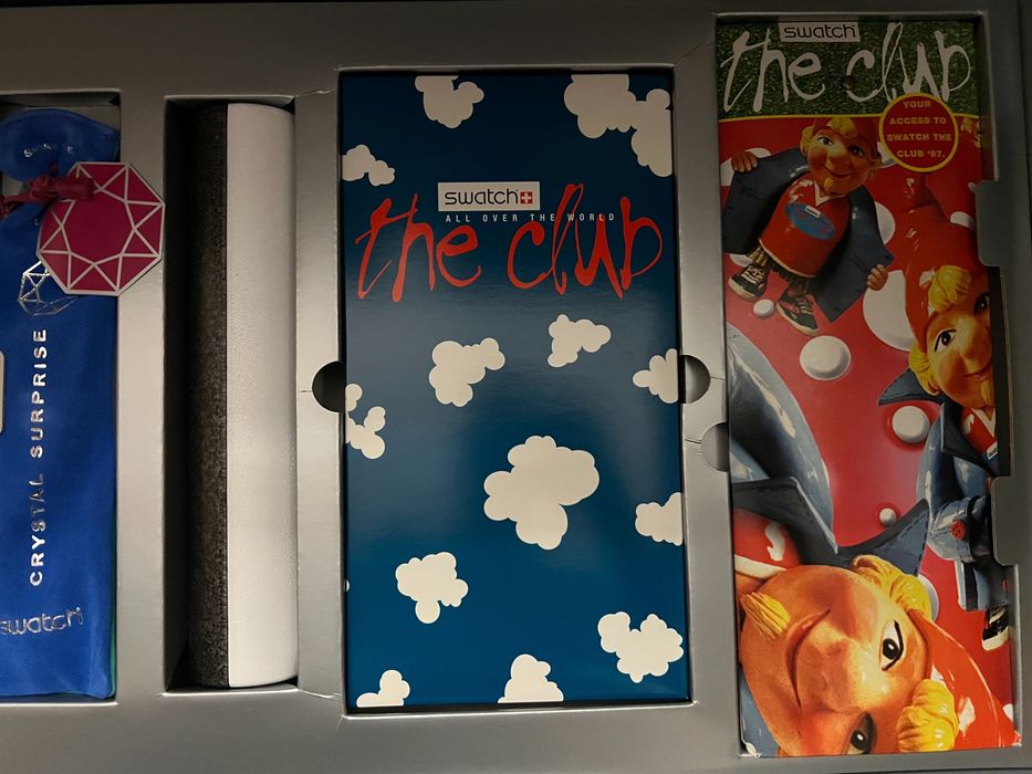 Caixa Swatch Edição Limitada The Club com 7 relógios