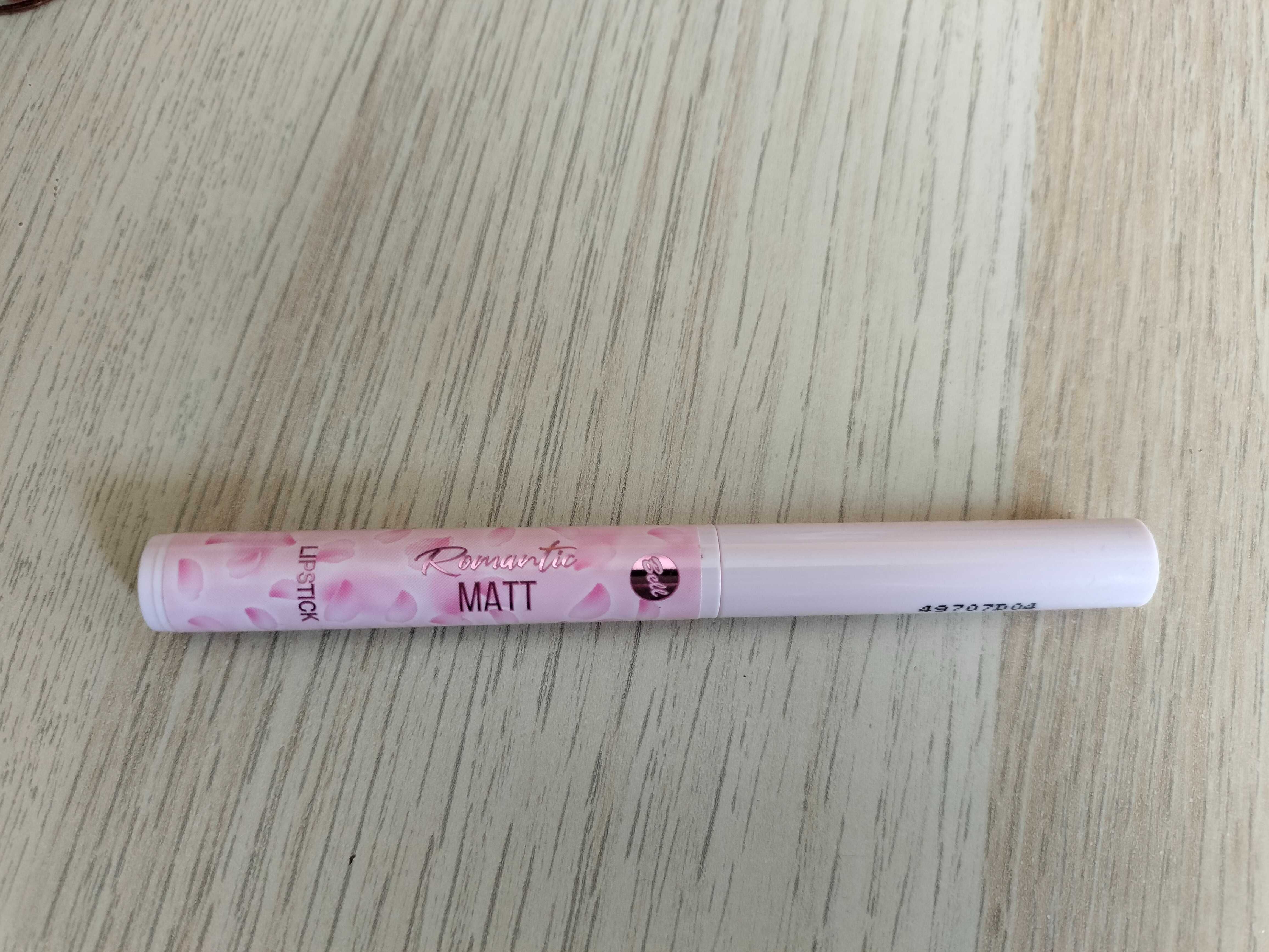 Nowa matowa pomadka Romantic matt Bell Fuchsia Peony 02