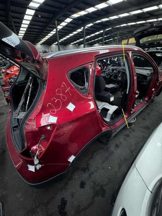 Painel trás direito SUZUKI SX4 S-Cross (JY)