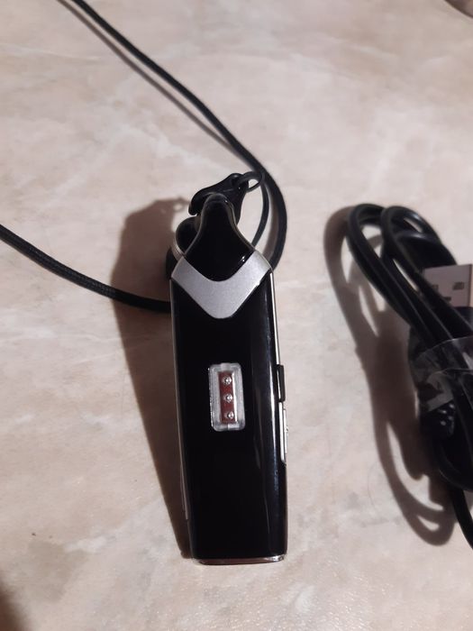 Bluetooth- гарнітура  Sennheiser FLX 70 , Jabra Talk